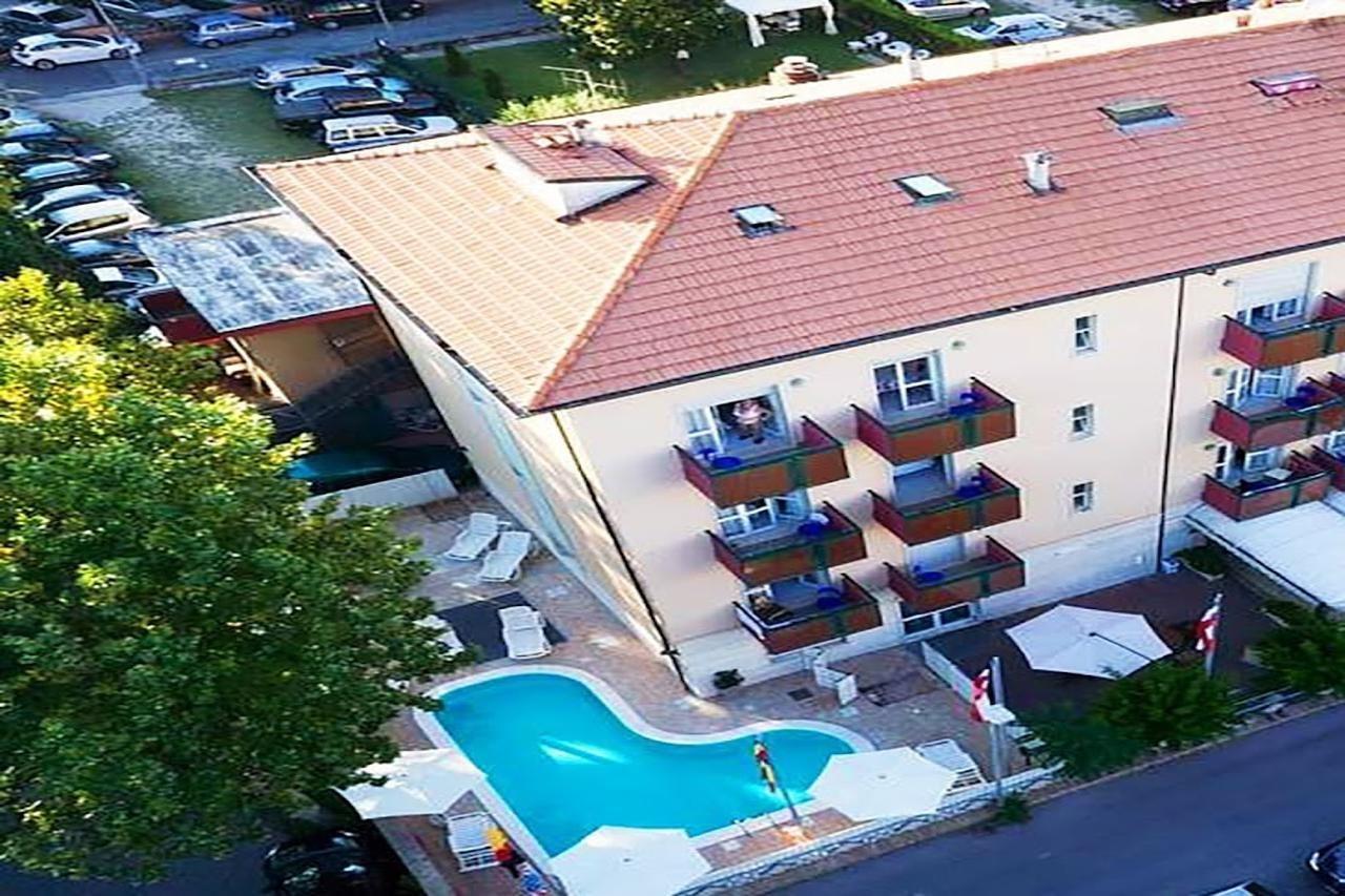 Aron Hotel Римини Экстерьер фото