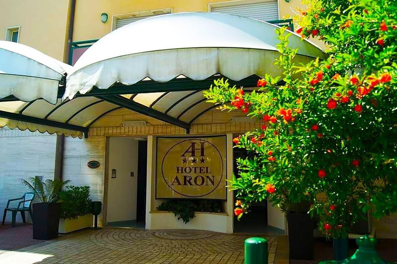 Aron Hotel Римини Экстерьер фото