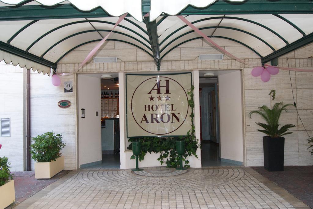 Aron Hotel Римини Экстерьер фото
