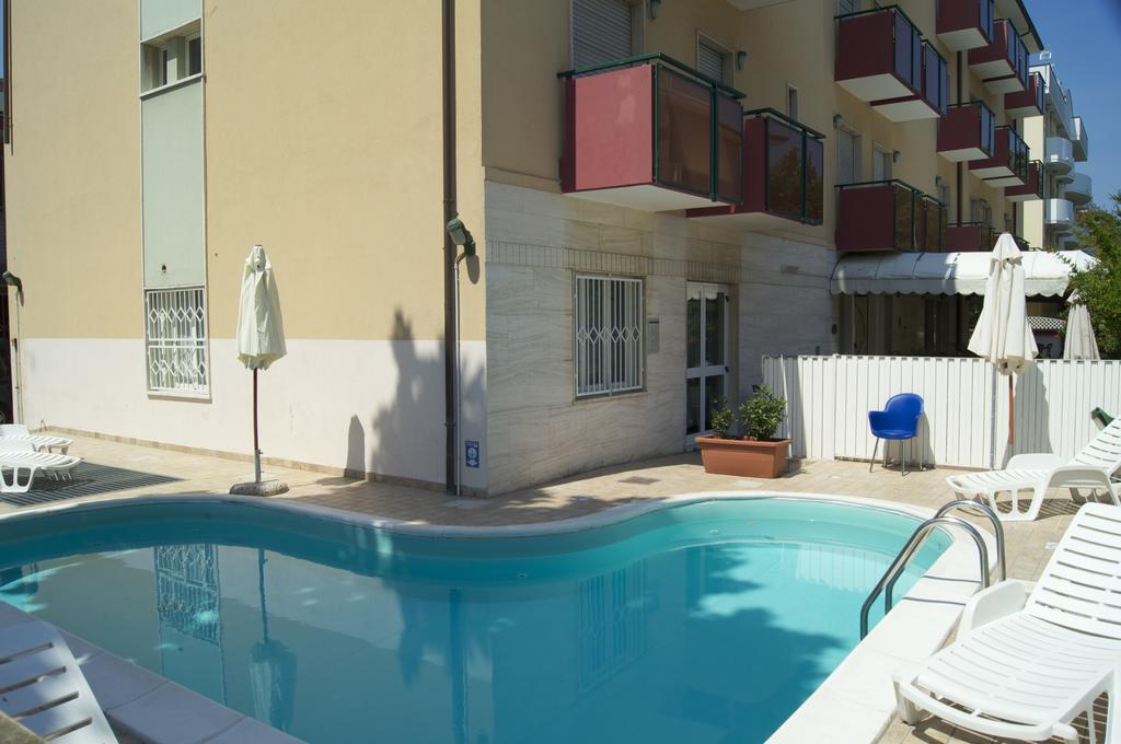 Aron Hotel Римини Экстерьер фото