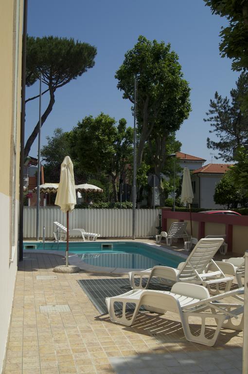 Aron Hotel Римини Экстерьер фото