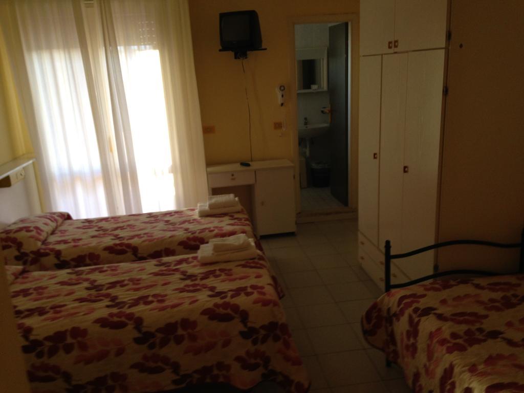 Aron Hotel Римини Экстерьер фото